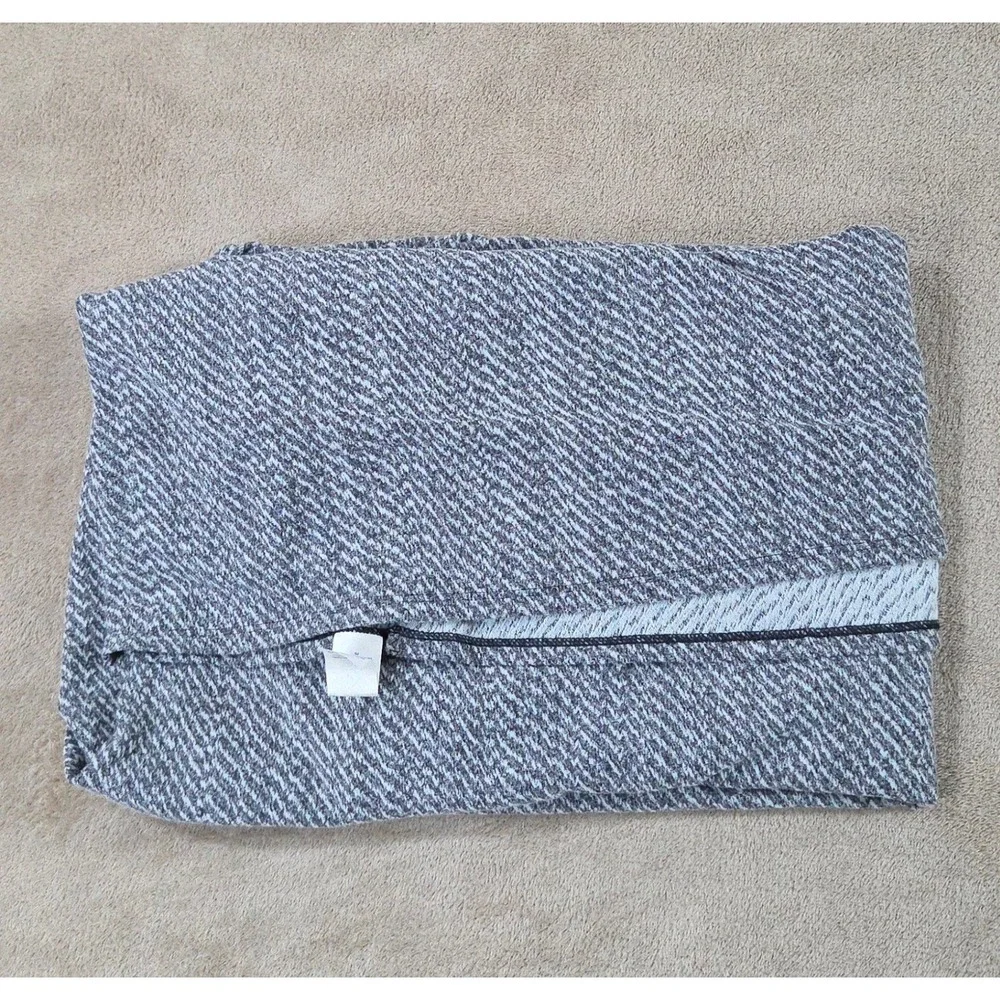 Lululemon Athletica Womens Vinyasa Wrap Scarf OS‎ Grey Full Snap Convertible